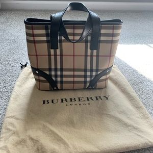 Burberry purse
